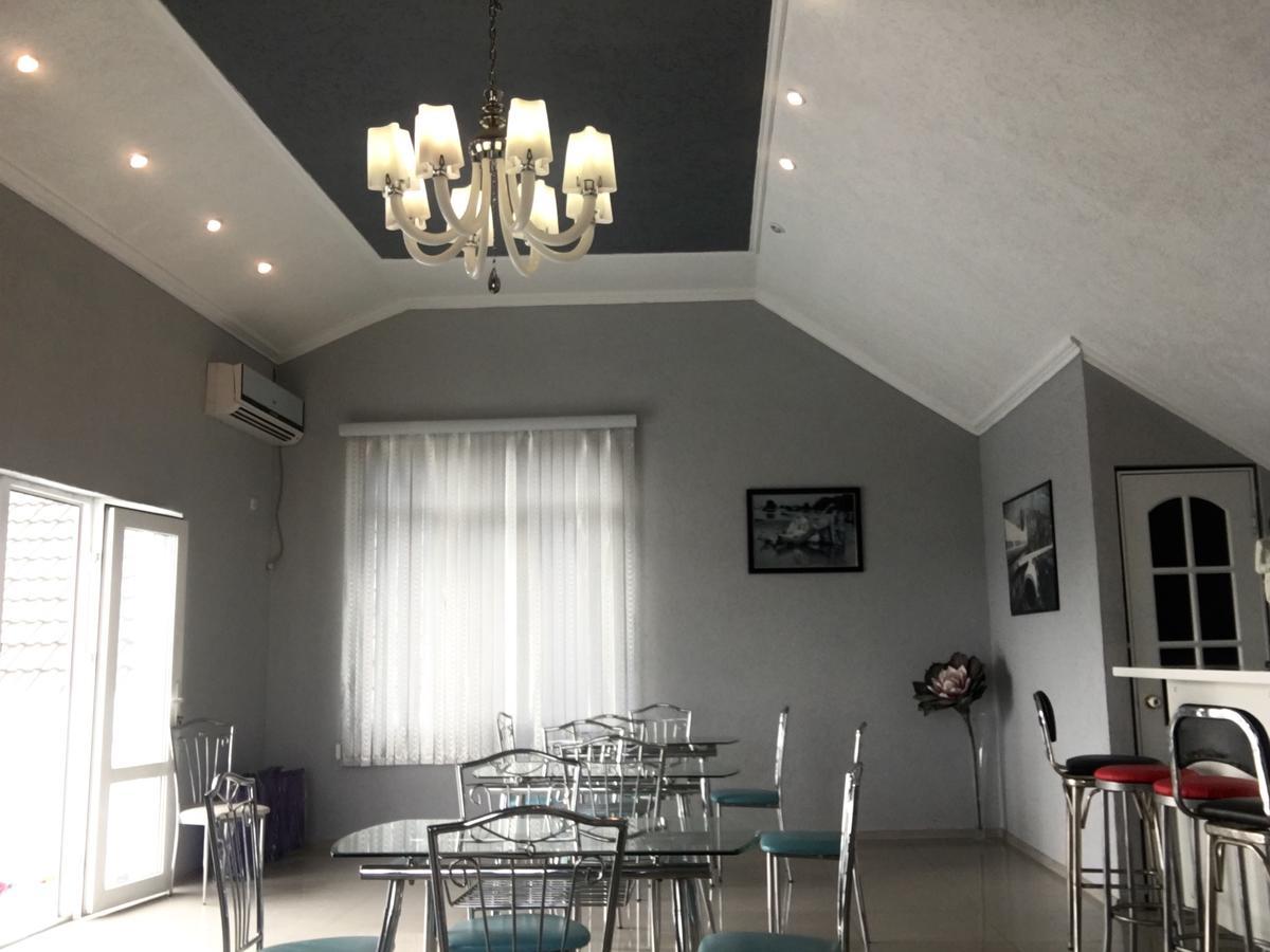 Emiliya Guest House Гагра Екстер'єр фото