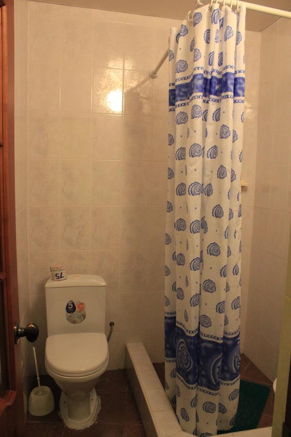 Emiliya Guest House Гагра Екстер'єр фото